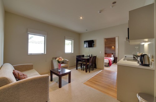 Lower Hutt Hotel | Boulcott Lodge