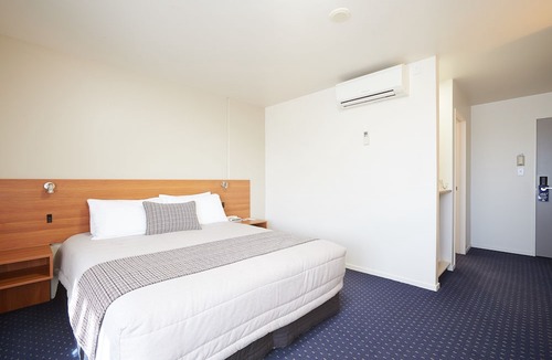 Hamilton Hotel | Ventura Inn & Suites Hamilton
