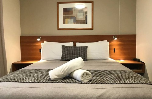 Hamilton Hotel | Ventura Inn & Suites Hamilton