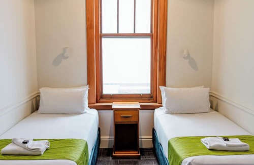 Te Aro Hostel | The Cambridge Hotel & Backpackers