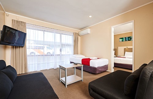 Mangere Hotel | Auckland Airport Lodge