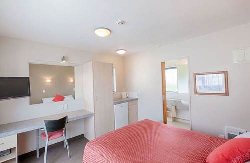 Ohinemutu Hotel | Bella Vista Motel Rotorua