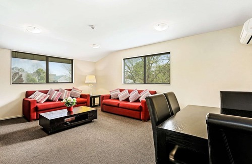 Riccarton Hotel | Quality Suites Amore
