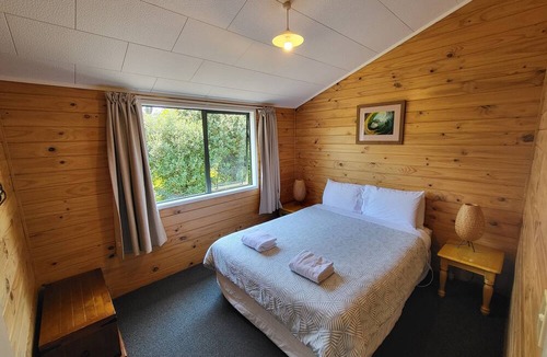 Murchison Cabin | Off The Beaten Trail Accommodation & Bike Tours