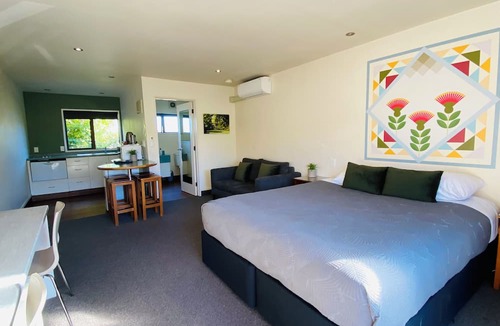 North Dunedin Hotel | Commodore Motels