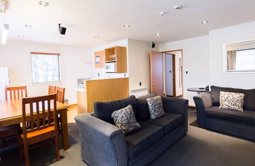 Burnside Hotel | Airport Gateway Christchurch