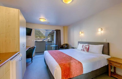 Franz Josef Glacier Hotel | Bella Vista Motel Franz Josef Glacier