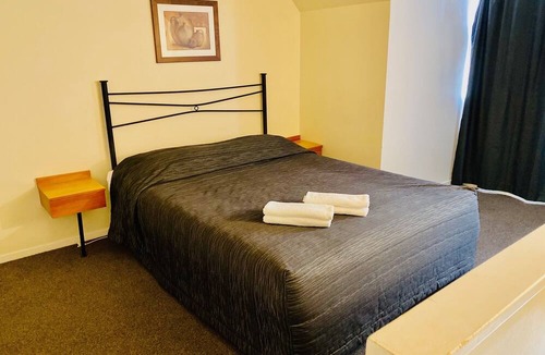Fenton Street Hotel | Baden Lodge Motel