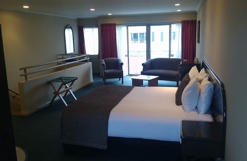 Palmerston North Hotel | Cornwall Motor Lodge