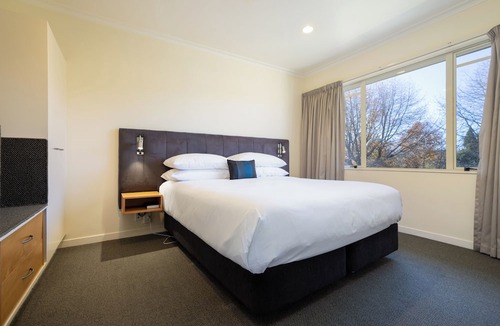 Fenton Street Hotel | Regal Palms Resort