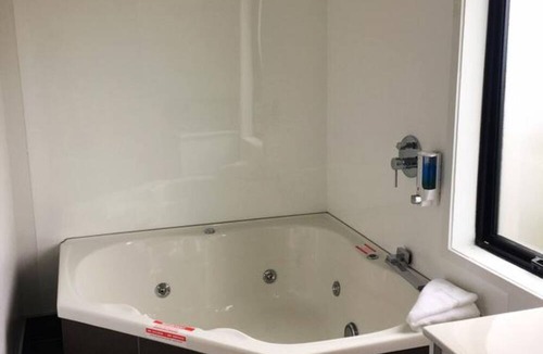 Hamilton North Hotel | Grosvenor Motor Inn