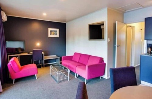 Taradale Hotel | ASURE Colonial Lodge Motel