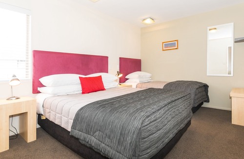 Hanmer Springs Hotel | Tussock Peak Motor Lodge