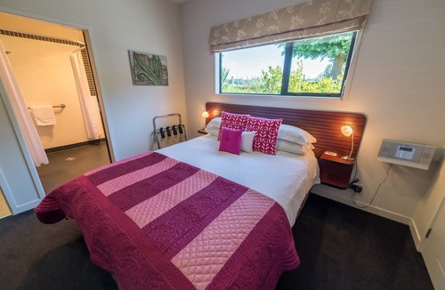 Rotorua Bed & Breakfast | City Lights Boutique Lodge