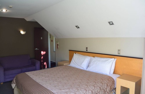 Riccarton Hotel | Athena Motel & Apartments