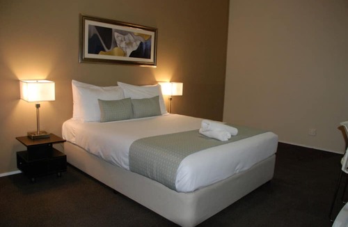 Mangere Hotel | VR Auckland Airport