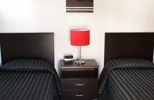 Petone Hotel | 83 By the Sea Motor Lodge