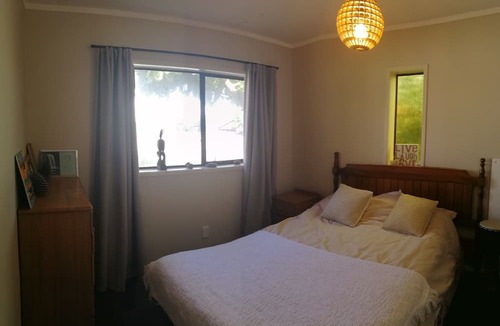 Raglan House | HarbourViews, North Facing and recently renovated.