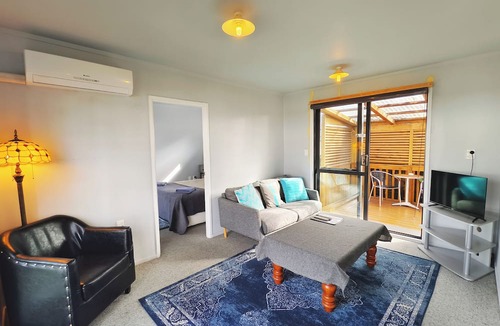 Parakai Hotel | Parakai Geothermal Motel