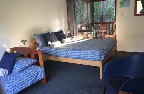 Kaiteriteri Hostel | Kanuka Ridge Lodge and Backpackers