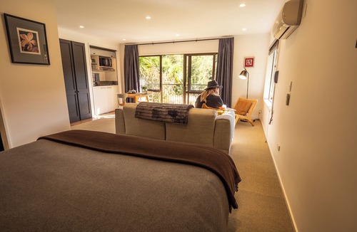 Shenandoah Cabin | Maruia River Retreat