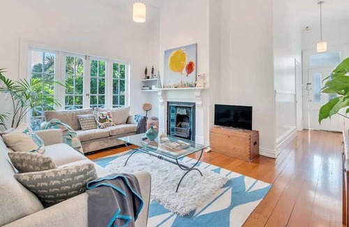 Ponsonby Apartment | Classic 3 Bedroom Home near Ponsonby Rd