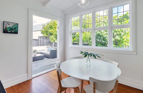 Ponsonby Apartment | Classic 3 Bedroom Home near Ponsonby Rd