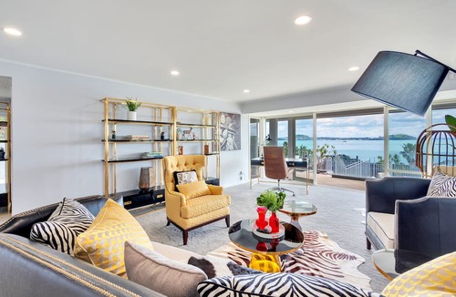 Orakei Apartment | Magnificent Harbour View Villa in Orakei