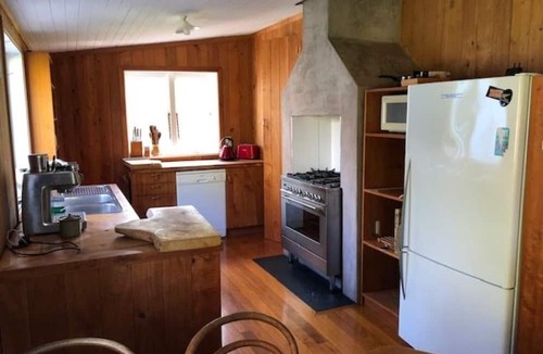 Te Tii House | Homestead with Charm - on coastal farm by the sea