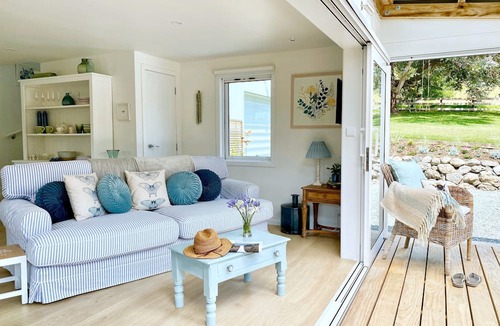 Leigh Cottage | Songbird Cottage, a luxury dog friendly hideaway - sleeps 5