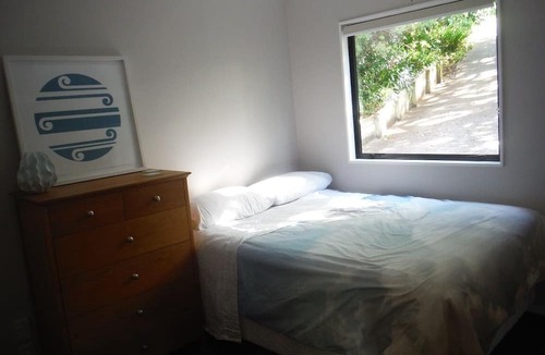 Raglan House | Leafy & private Raglan hideaway