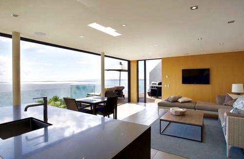 Tairua Cottage | The Lookout - Tairua Holiday Home