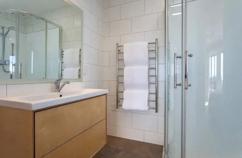 Pyes Pa House | Private haven for playful rest, pool, 3 unique dwellings, suits 12 guests