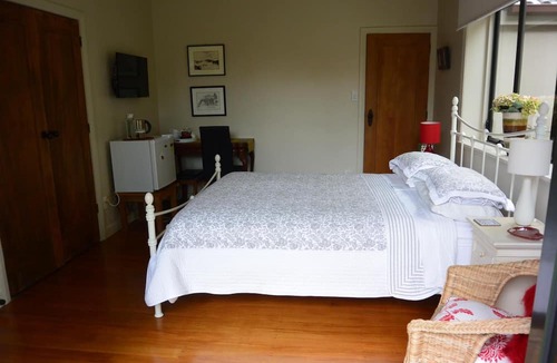 Orakei Bed & Breakfast | Terry and Cindy's B&B