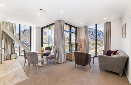Frankton Apartment | Executive 2 Bedroom Apartment Remarkables Park