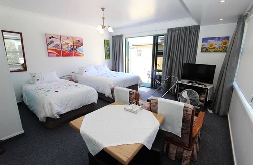 Taradale House | eMotel Napier