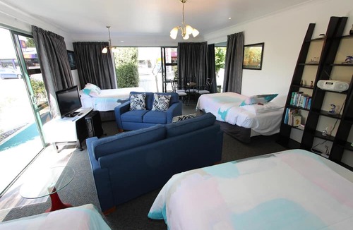 Taradale House | eMotel Napier