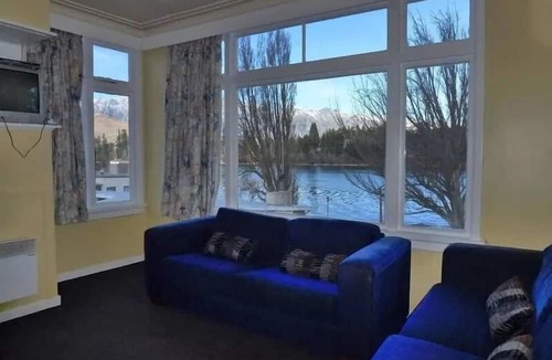 Queenstown Hostel | Lakeside Backpackers