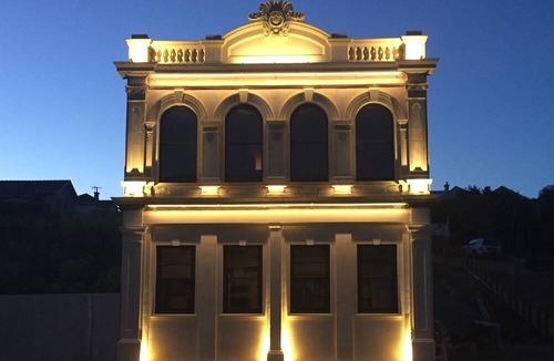 Oamaru Apartment | The Old Confectionery - Heritage Apartment in the Old Precinct