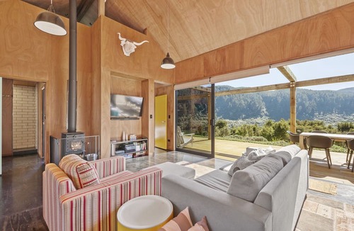 North Island House | The Waikato Lookout - Whakamaru Holiday Home