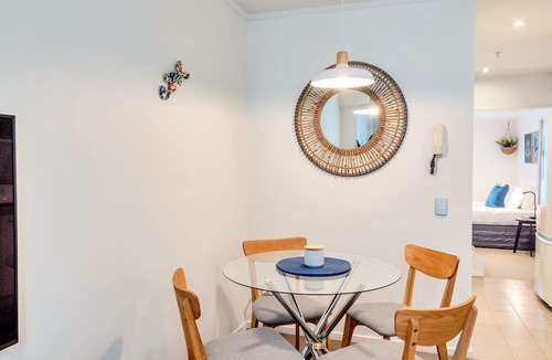 Auckland Central Business District Apartment | Chic 3 Bedroom City Central with Parking