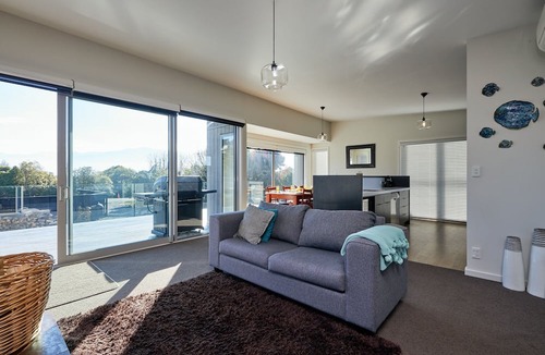 South Bay House | Kaikoura, Rise and Shine