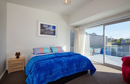 South Bay House | Kaikoura, Rise and Shine