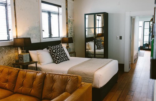 Grey Lynn Hotel | The Convent Hotel