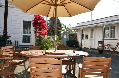 Whanganui Hostel | Braemar House B&B and YHA Hostel