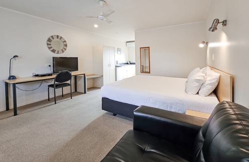 Gisborne Hotel | Captain Cook Motor Lodge