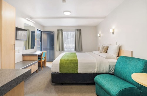 Woodhill Hotel | Bella Vista Motel Whangarei