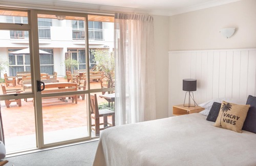 Raglan Hotel | Raglan Sunset Motel