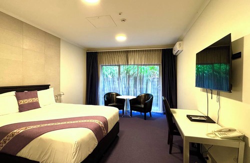 Porirua Hotel | Amethyst Court Motorlodge