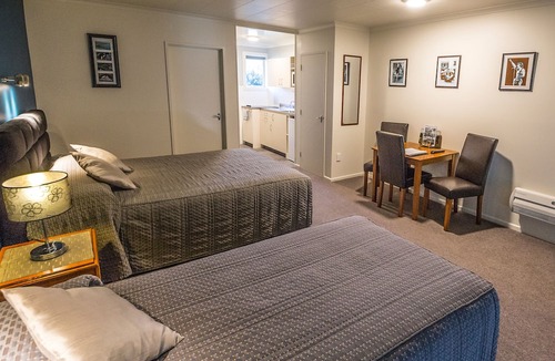 Oamaru Hotel | AAA Thames Court Motel